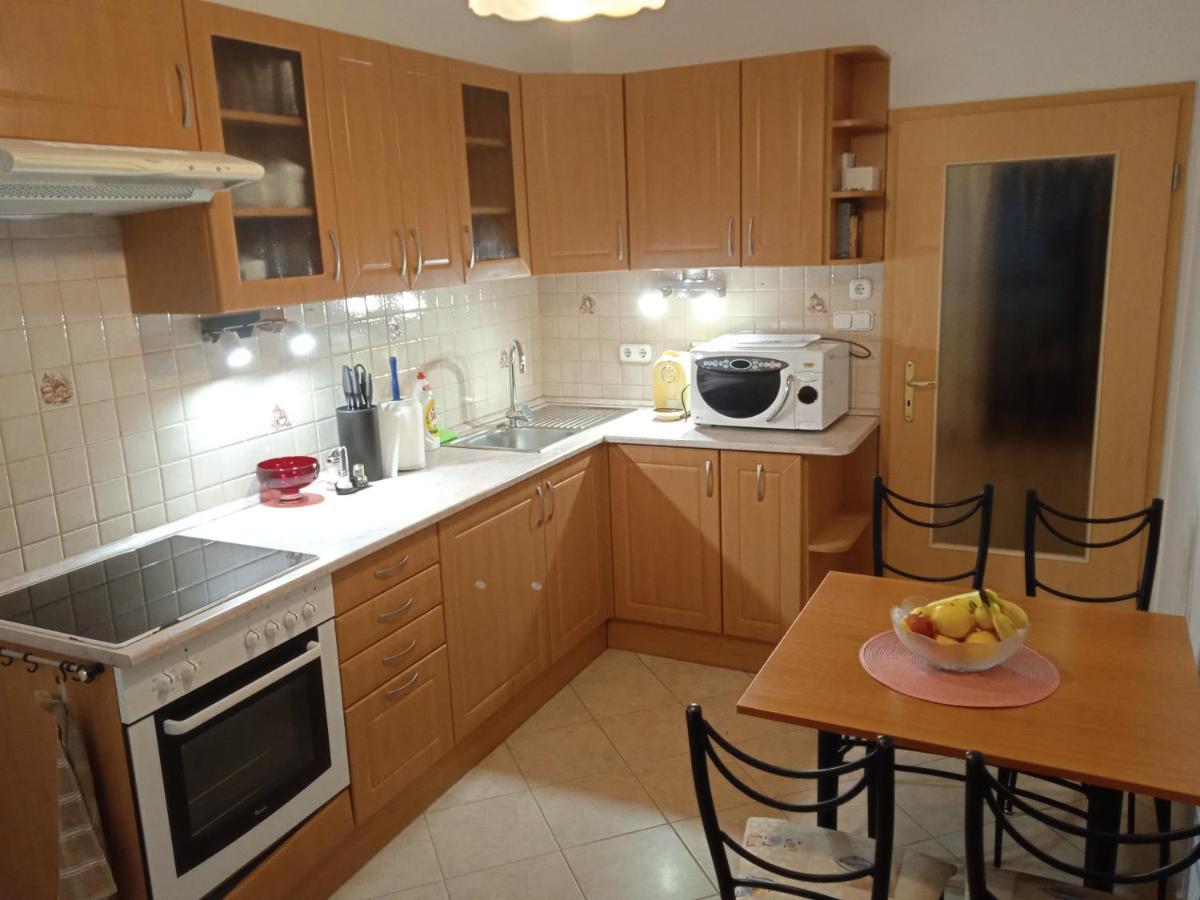 Family Apartment-Csaladias Hangulat Gyor Luaran gambar