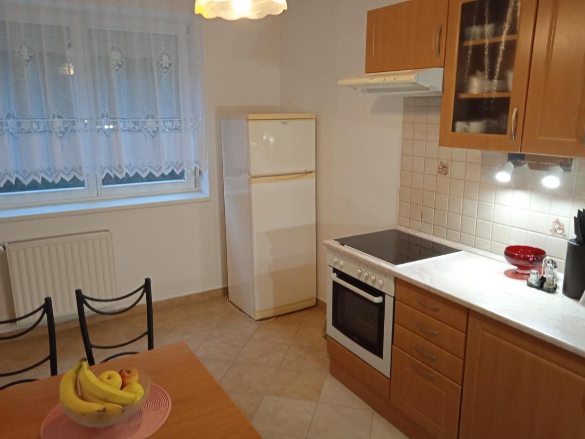 Family Apartment-Csaladias Hangulat Gyor Luaran gambar