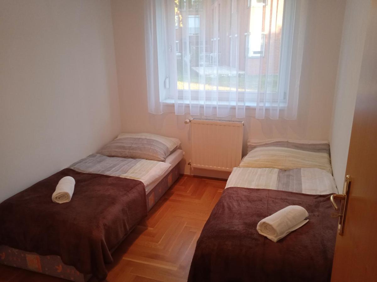 Family Apartment-Csaladias Hangulat Gyor Luaran gambar